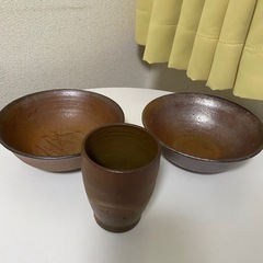 備前焼のお皿と湯呑み