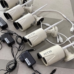 【値下げ】塚本無線 防犯カメラセット／5台＋録画機能付モニター/2TB/wtw eagleの画像