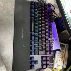 ゲーミングキーボード　Aqex pro ラピッドトリガー付き