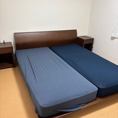 再投稿。四国のへそです！クイーンサイズベッドとサイドテーブル2台の画像