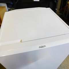 AQUA アクア 2ドア 126L ノンフロン 冷凍冷蔵庫 AQR-E13J ホワイト 右開きの画像
