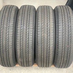 新品同様175/80-15ジムニータイヤ  