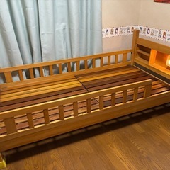 ニ段ベッド