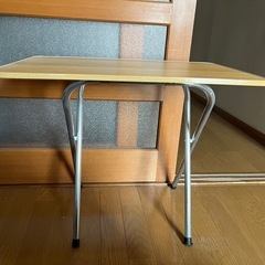 【無料】で掃除機差し上げます！小さいテーブルの画像
