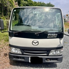 タイタンダッシュ5MT 1.35t ガソリン　マニュアル車　2WD