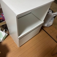 キッチンキャビネット