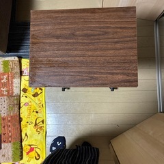 キャスター付き台