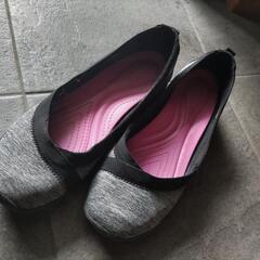 crocs　クロックス　バイピングパンプス
