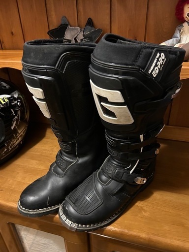 オフロードブーツ　ガエルネ