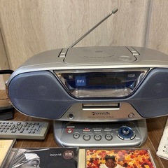 パナソニックCD / MD / ラジオプレーヤーとCDまとめての画像