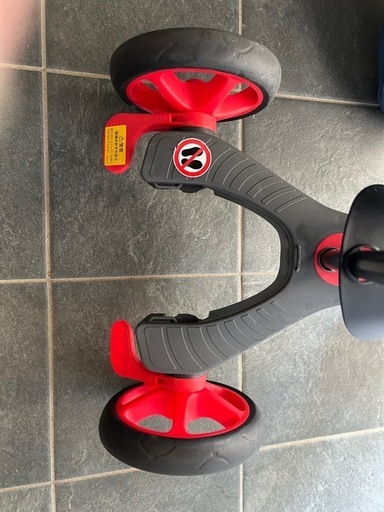 GLOBBER エクスプローラー トライク 3in1 三輪車 赤