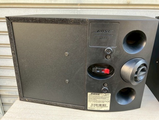 Bose 301V ペア　セット2個　中古美品 BOSE 301V ペア スピーカー セット2個 中古美品