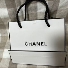 CHANEL ホワイト紙袋 ショッパーの画像