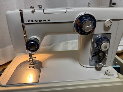 JANOME レトロ　電子ミシン モデル801 ディスプレイにも