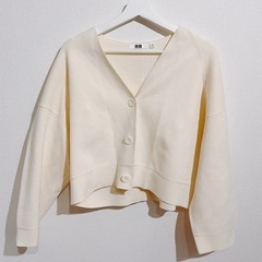 【新品未使用】UNIQLOミラノリブVネックカーディガン 