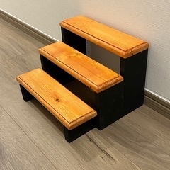 3段シェルフ　フラワースタンド　飾り棚