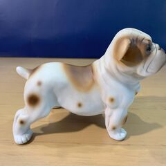 犬（ブルドッグ）の陶器置物の画像