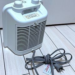 【冬・暖房】デロンギ セラミック ファンヒーター DCH6031J  セラミック ファンヒーター/ホワイトの画像