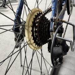 自転車　クロスバイクの画像