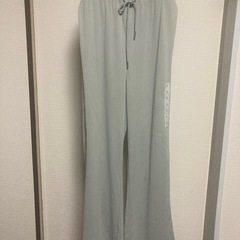 GU グレー カジュアルパンツ S