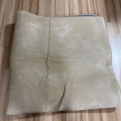 ベージュ　ラグマット