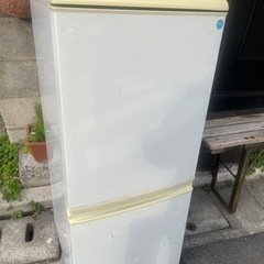 SHARP 冷蔵庫 
 2ドア　135L