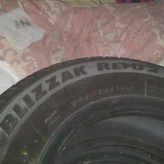 ブリヂストン スタットレス BLIZZAK REVO2 185/65R14 2本セット 溝あり ②の画像