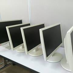 【事業所閉鎖のため】PCモニター早い者勝ちでお譲りします！1台1...