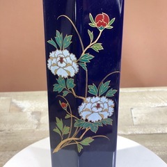 花瓶 新品 骨董品 宮内庁御用達 深川製 有田焼 菊の花 金彩 絵付けの画像