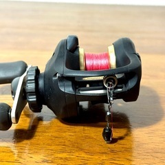 SHIMANO シマノ ベイトリール CHINUMATIC 1000 右ハンドルの画像