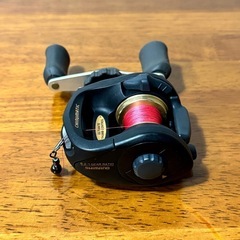 SHIMANO シマノ ベイトリール CHINUMATIC 1000 右ハンドルの画像