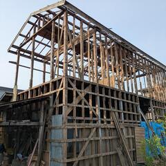 古民家の建築用の梁材、柱、床板の木材さしあげます　
