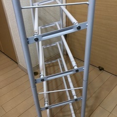 伸縮可能なシューズラック　ホワイト　3800円→500円の画像