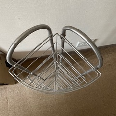 4段ラックと傘立てをタダで上げますの画像
