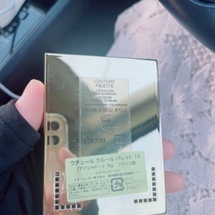 YSLのシャドーの画像