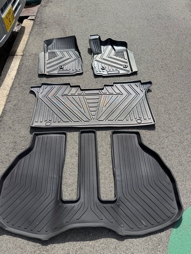 アルファード　ヴェルファイア30系前後期フロアマット