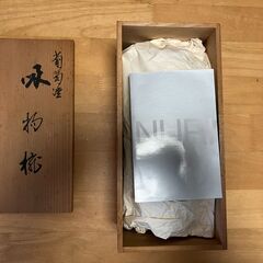 朱塗りの漆椀の画像