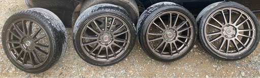 4 本　タイヤセット。