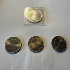 天皇陛下 御在位60年記念 1万円銀貨　500円