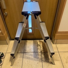 アルミ脚立