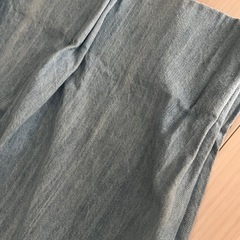 薄い色の方のデニム柄 カーテンの画像