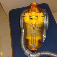 ★現在取引可能です★Dyson（ダイソン）　キャニスター型掃除機「DC12」　動作確認済の画像