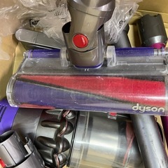 Dyson 掃除機　ジャンク2台セットの画像