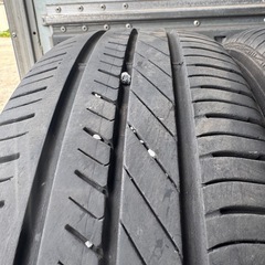 バリ山　GOODYEAR DURAGRIP 195/65R15 夏タイヤ　2018年製　15インチの画像