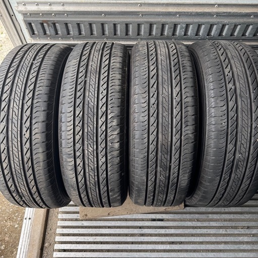 バリ山　BRIDGESTONE ブリヂストン　ブリジストン　DUELER H/L 215/60R17 夏タイヤ　2018年製　17インチ