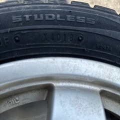 お話し中　(訳あり)軽自動車　ホイール付きスタッドレスの画像