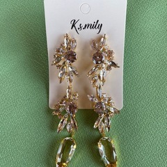 【新品未使用】ksmilyピアスの画像