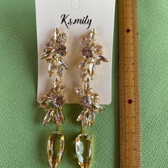 【新品未使用】ksmilyピアスの画像