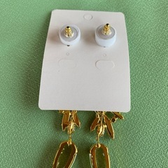 【新品未使用】ksmilyピアスの画像