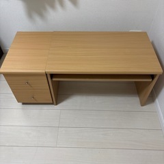 ロータイプ　パソコンデスク
